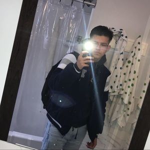 Meet your Posher, Christopher